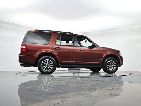 Used 2017 Ford Expedition XLT AWD/4WD image 33