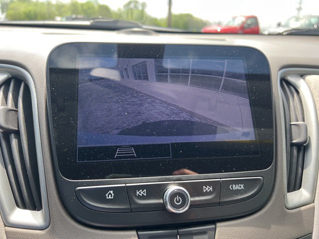 Used 2022 Chevrolet Malibu LT FWD image 18