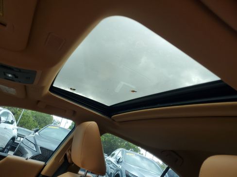 Used 2024 Lexus ES 350 w/ Premium Package image 18