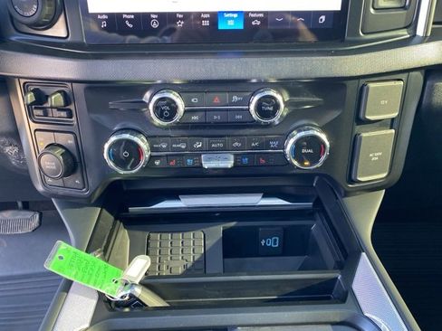 Used 2025 Ford F250 Platinum image 19