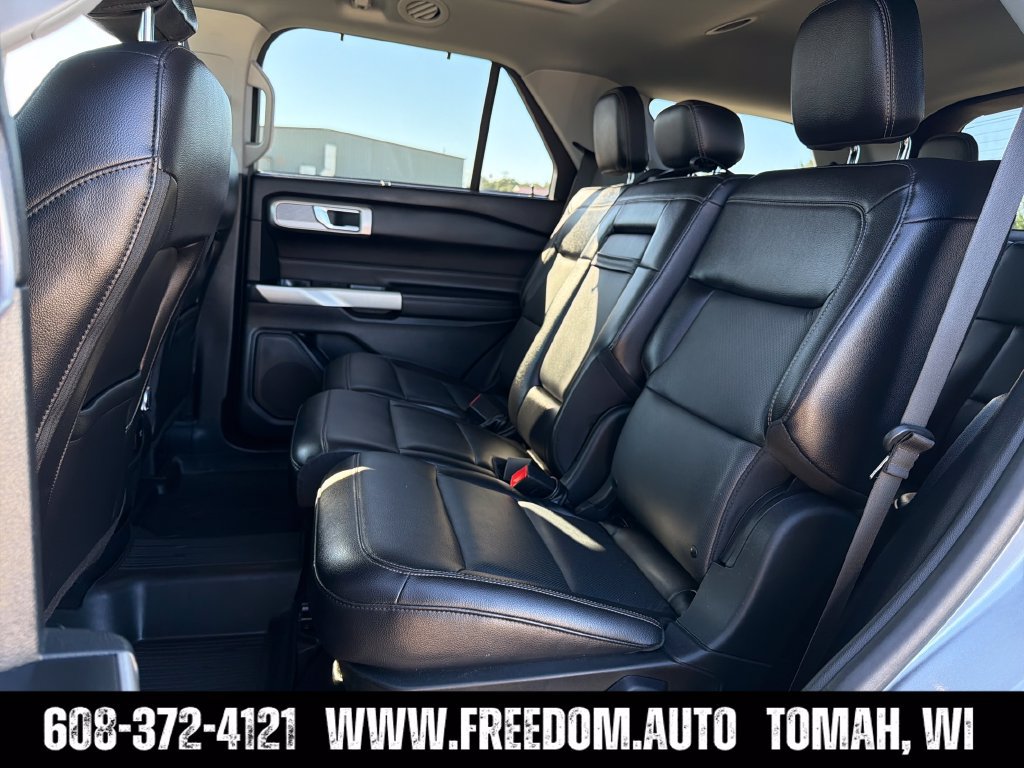 Used 2021 Ford Explorer Limited w/ Equipment Group 301A AWD/4WD image 28