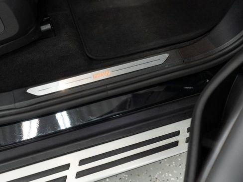 Used 2024 BMW X5 xDrive40i w/ Premium Package image 16