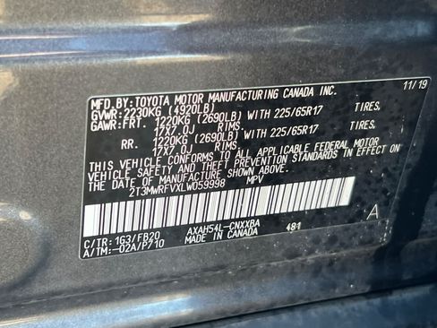Used 2020 Toyota RAV4 LE w/ All Weather Liner Package AWD/4WD image 33