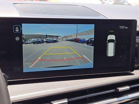 Used 2025 Hyundai Santa Fe SEL FWD image 19