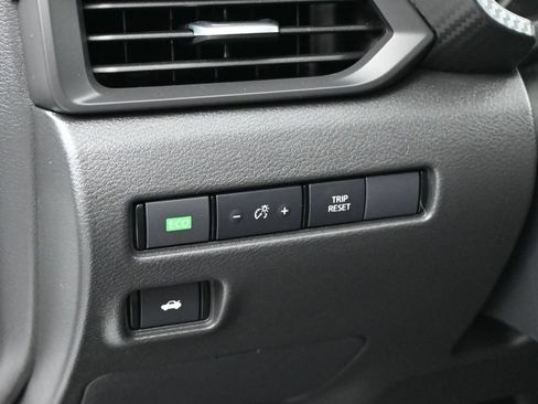 Used 2025 Nissan Sentra S FWD image 7