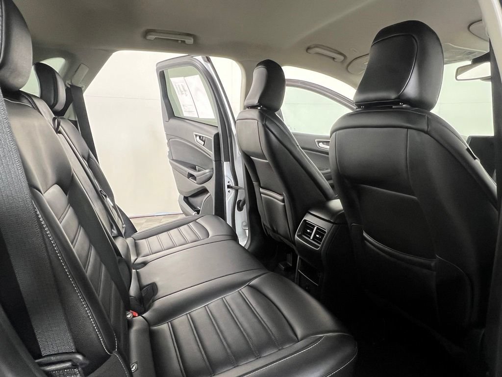 Used 2024 Ford Edge SEL AWD/4WD image 13
