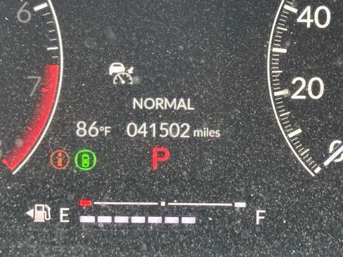 Used 2023 Honda Civic Sport image 9