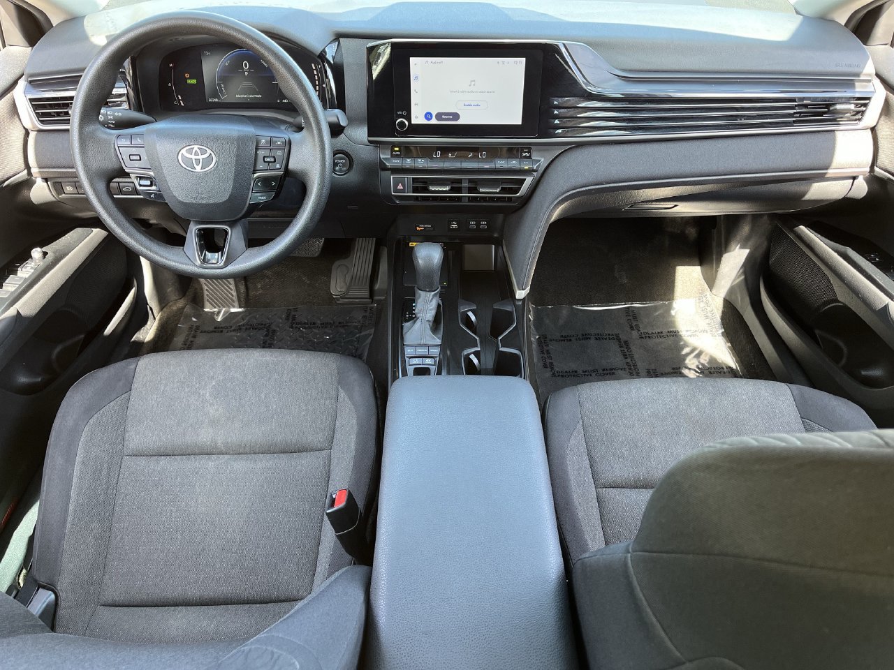 Used 2025 Toyota Camry LE FWD image 9
