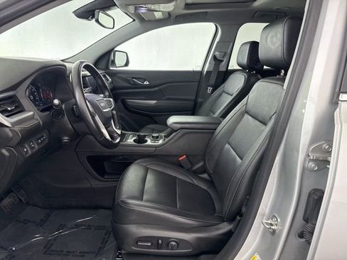 Used 2020 GMC Acadia SLT w/ Driver Alert Package II image 23