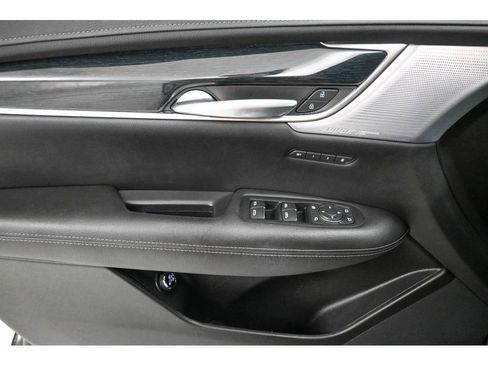 Used 2024 Cadillac XT5 Premium Luxury w/ Technology Package image 8