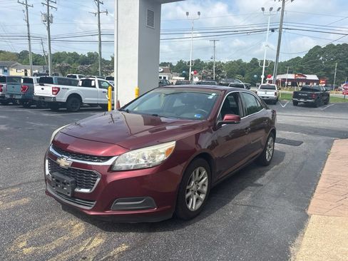 Used 2016 Chevrolet Malibu LT w/ Power Convenience Package FWD image 4