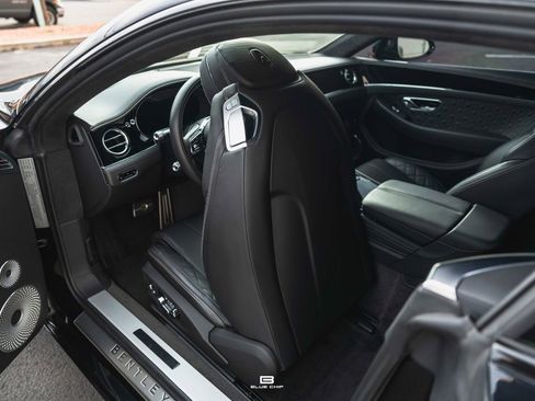 Used 2022 Bentley Continental GT image 30