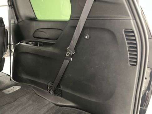 Used 2025 Chrysler Pacifica Select FWD image 41