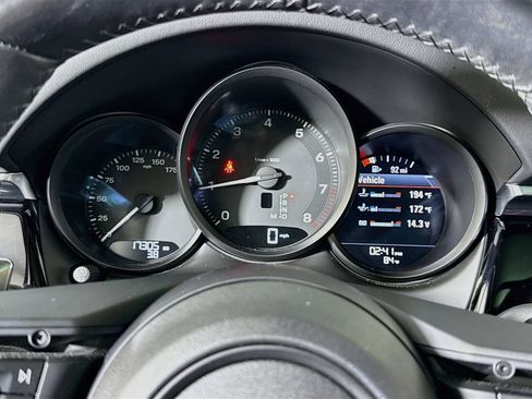 Certified 2024 Porsche Macan AWD/4WD image 13