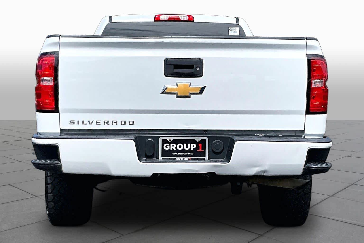 Used 2017 Chevrolet Silverado 1500 Custom w/ Custom Convenience Package RWD image 5