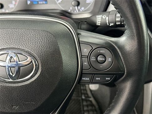Used 2024 Toyota Corolla Cross LE image 20