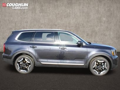 New 2025 Kia Telluride S