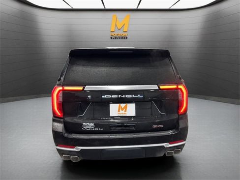 Used 2025 GMC Yukon XL Denali image 6