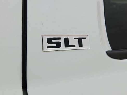 Used 2024 RAM 3500 SLT w/ Quick Order Package 2YG SLT AWD/4WD image 9