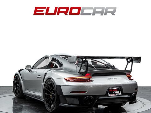 Used 2019 Porsche 911 GT2 RS RWD image 3