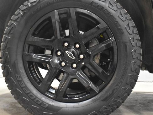 Used 2023 Chevrolet Silverado 1500 Custom Trail Boss w/ LPO, Dark Essentials Package AWD/4WD image 28