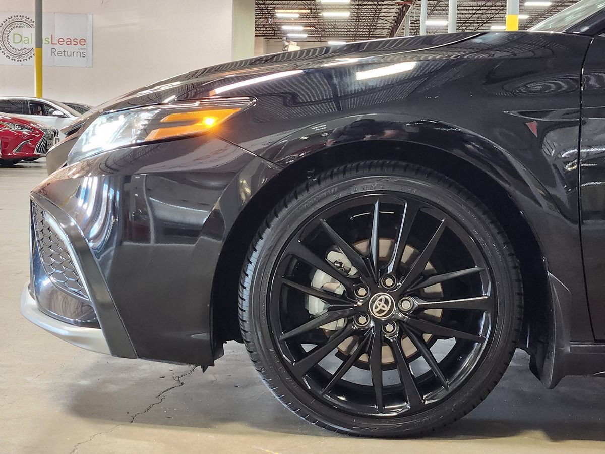 Used 2024 Toyota Camry XSE FWD image 5