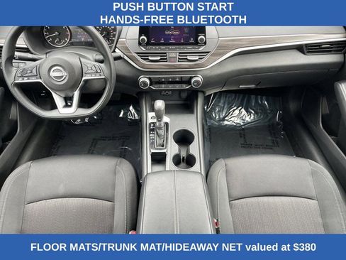 Used 2025 Nissan Altima 2.5 SV image 2