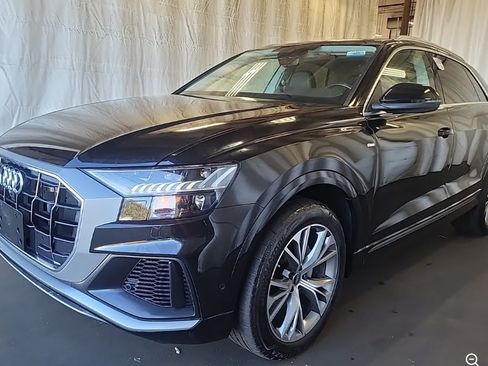 Used 2023 Audi Q8 Premium Plus w/ Premium Plus Package AWD/4WD image 1