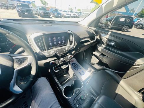 Used 2024 GMC Terrain SLT w/ Infotainment Package II AWD/4WD image 23