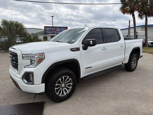 Used 2022 GMC Sierra 1500 AT4 w/ AT4 Premium Package image 2