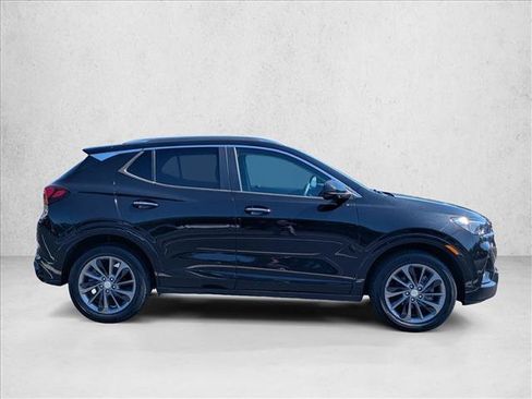 Used 2022 Buick Encore GX Select w/ Sport Touring Package FWD image 4