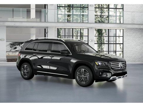 Used 2025 Mercedes-Benz GLB 250 image 12