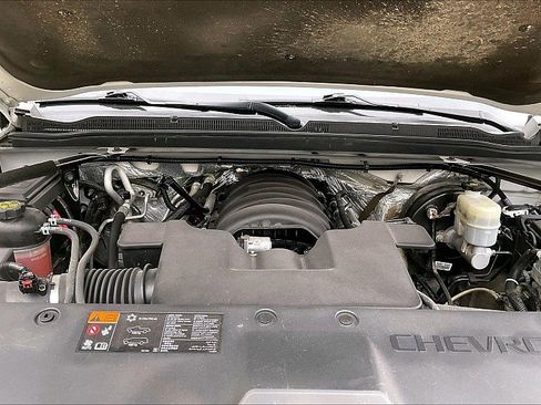 Used 2016 Chevrolet Suburban LT AWD/4WD image 30