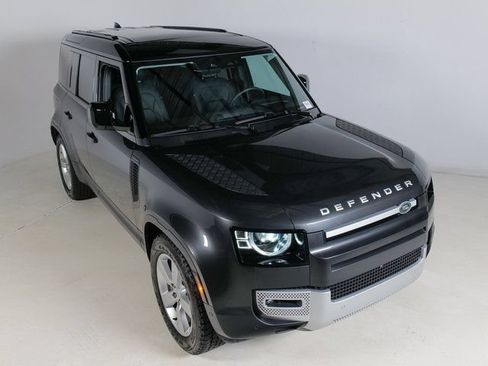 Used 2025 Land Rover Defender 110 S AWD/4WD image 29