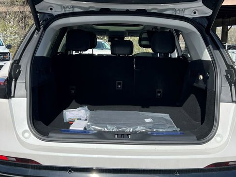 New 2026 Lincoln Nautilus Reserve AWD/4WD image 13