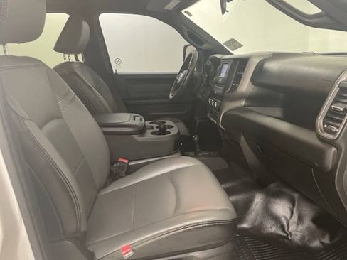 Used 2023 RAM 2500 Tradesman w/ Chrome Appearance Group AWD/4WD image 18