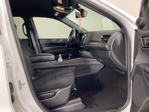 Used 2025 Dodge Durango GT w/ Blacktop Package AWD/4WD image 23