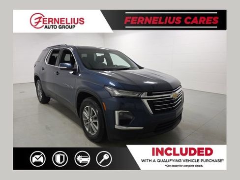 Used 2023 Chevrolet Traverse LT image 1