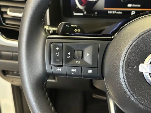 Used 2024 Nissan Rogue SL AWD/4WD image 23