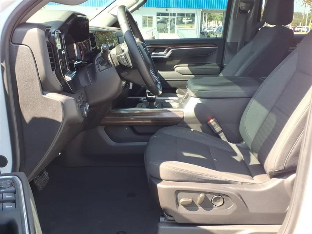 Used 2024 Chevrolet Silverado 1500 LT Trail Boss w/ Protection Package AWD/4WD image 20