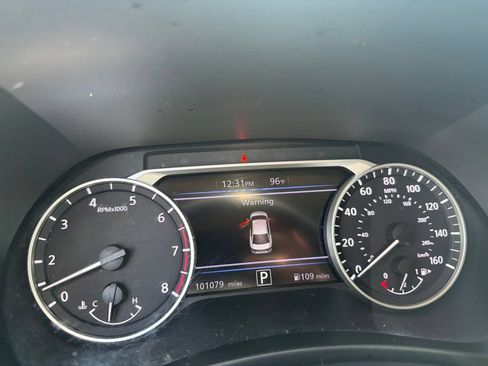 Used 2020 Nissan Sentra SV w/ Lighting Package FWD image 8