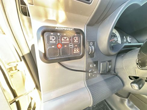 Used 2011 Toyota FJ Cruiser 4WD w/ Upgrade Pkg image 15