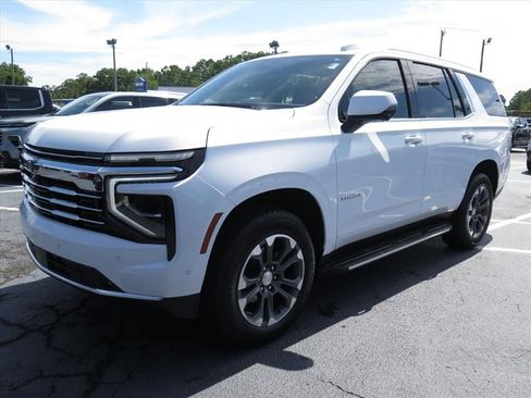 Used 2025 Chevrolet Tahoe LT w/ Comfort Package RWD image 8