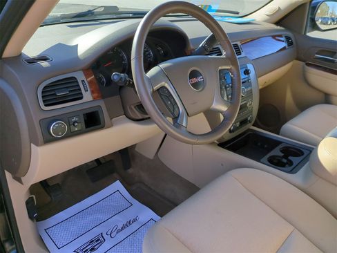 Certified 2011 GMC Yukon SLE image 10