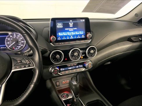 Used 2025 Nissan Sentra SV w/ All-Weather Package FWD image 6