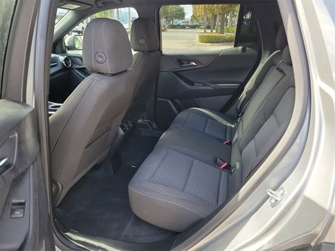 Used 2025 Chevrolet Equinox LT image 9