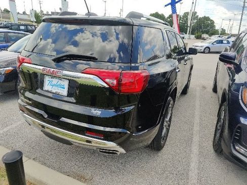 Used 2018 GMC Acadia Denali FWD image 11