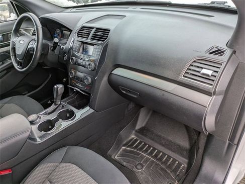 Used 2019 Ford Explorer XLT w/ Class III Trailer Tow Package image 22