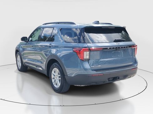 Used 2025 Ford Explorer Active RWD image 5