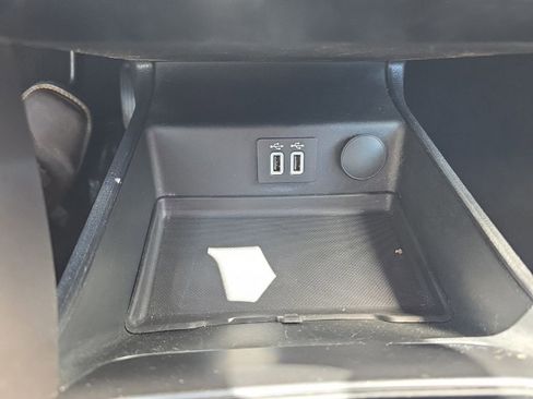 Used 2020 Ford Fusion SE FWD image 22